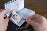 Ausweispapiere: Sind die Dokumente echt?
